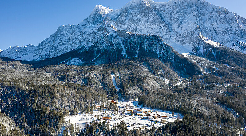 Direkt am Fuße der Zugspitze © Günter Standl