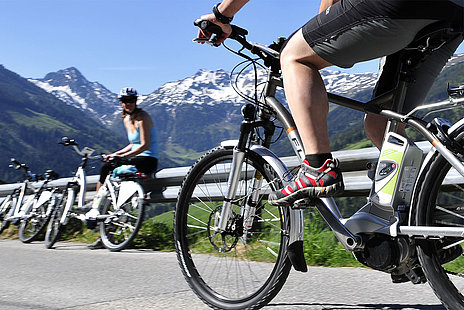 E-Bike Tour auf dem Oberen Höhenweg in Alpbach, (c) Alpbachtal Tourismus/Grießenböck Gabriele