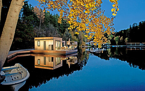 Floating Homes Ferienparadies Natterer See