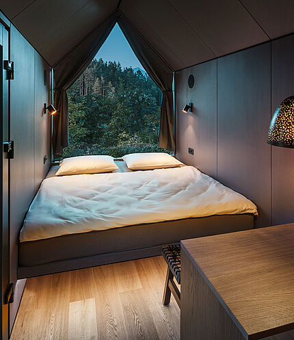 Secret Koi Garden Schlafzimmer. Foto: © PREFA / Croce & Wir