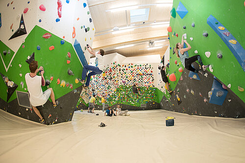 Boulderhalle Erlebnis Resort Aufenfeld